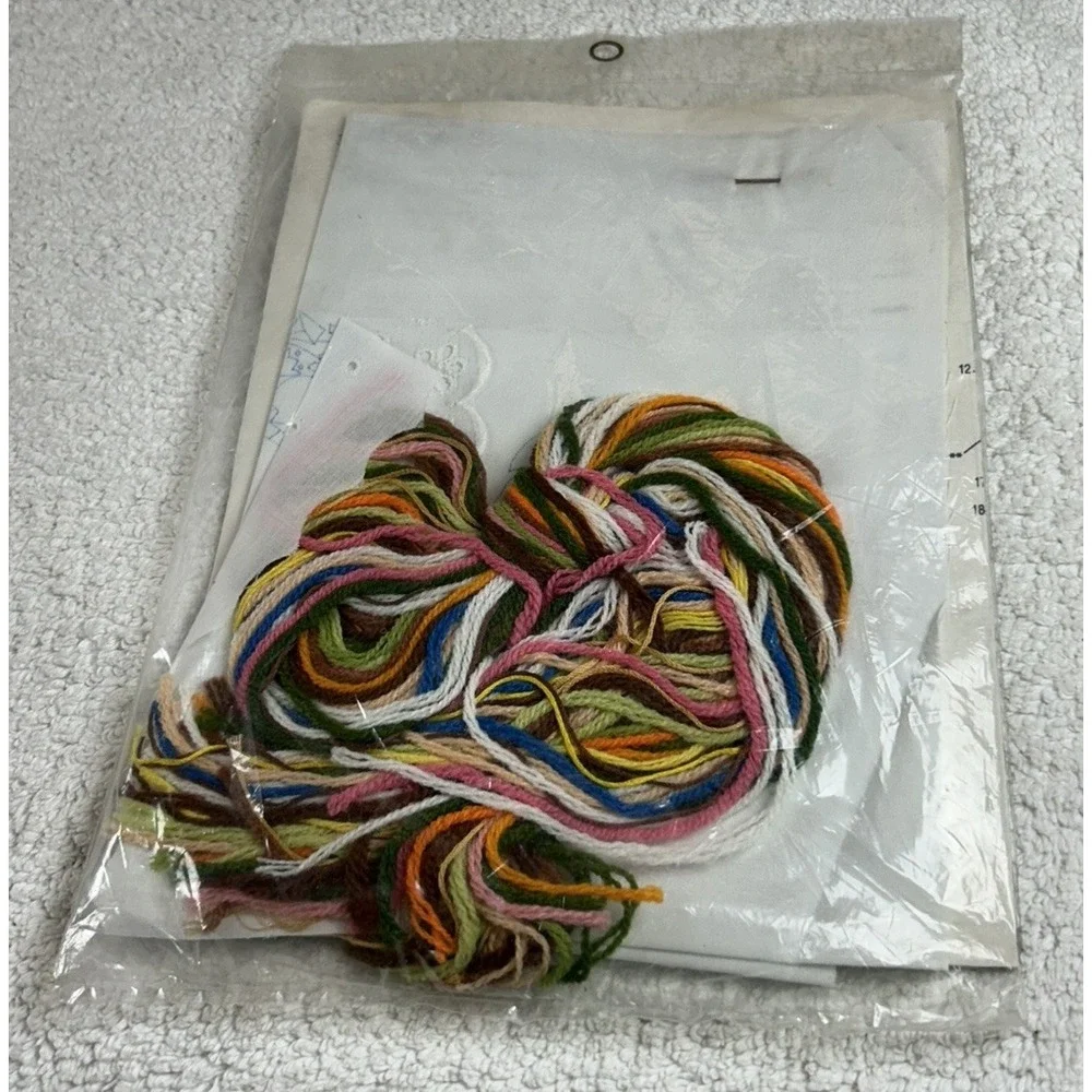 NOS Bucilla Needlecraft Kit #3524 